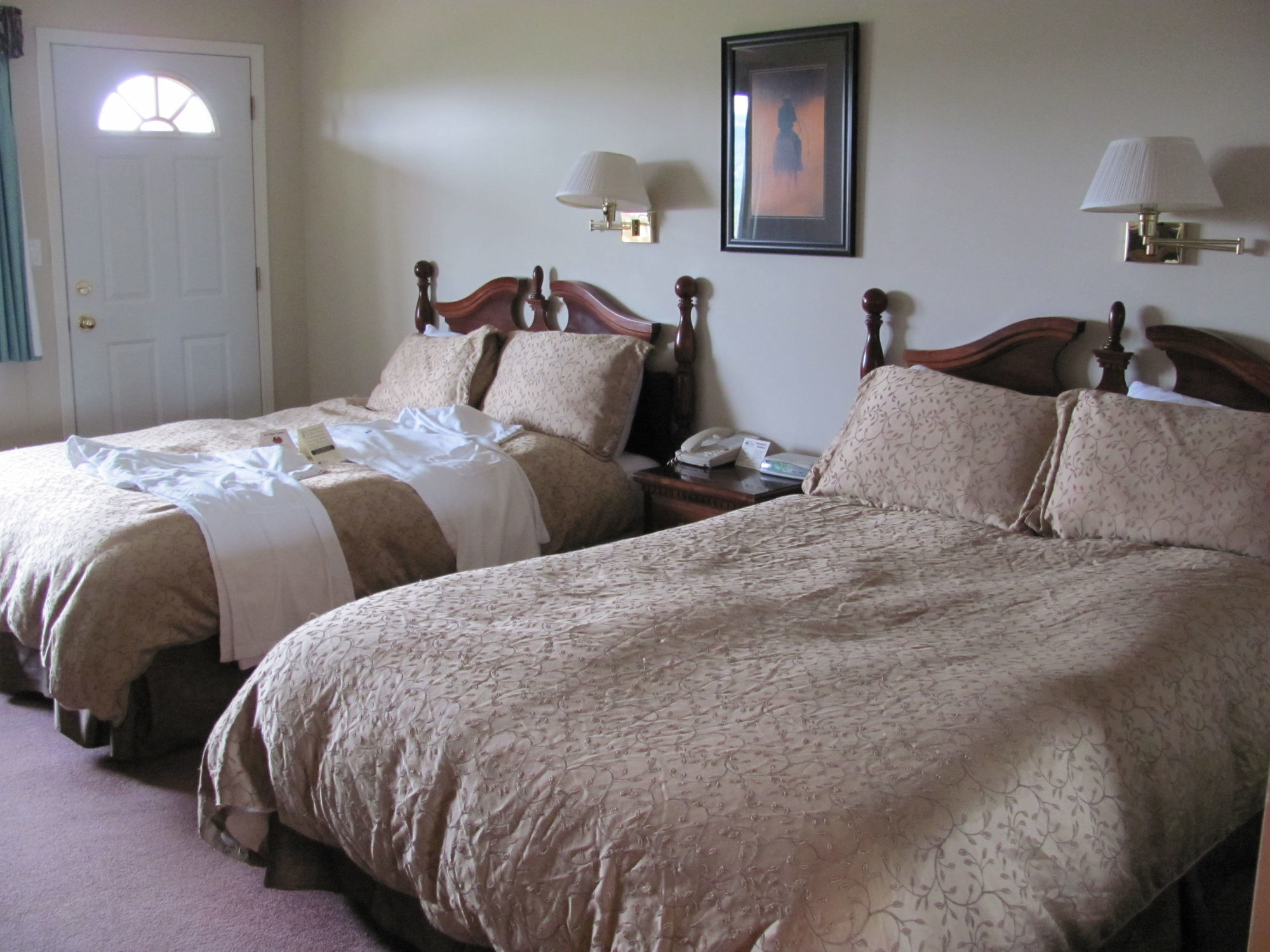 Spruce Hill Resort & Spa 108 Mile Ranch Extérieur photo